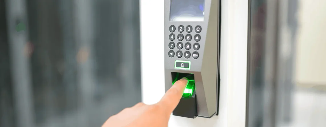 Memilih Mesin Absensi Fingerprint