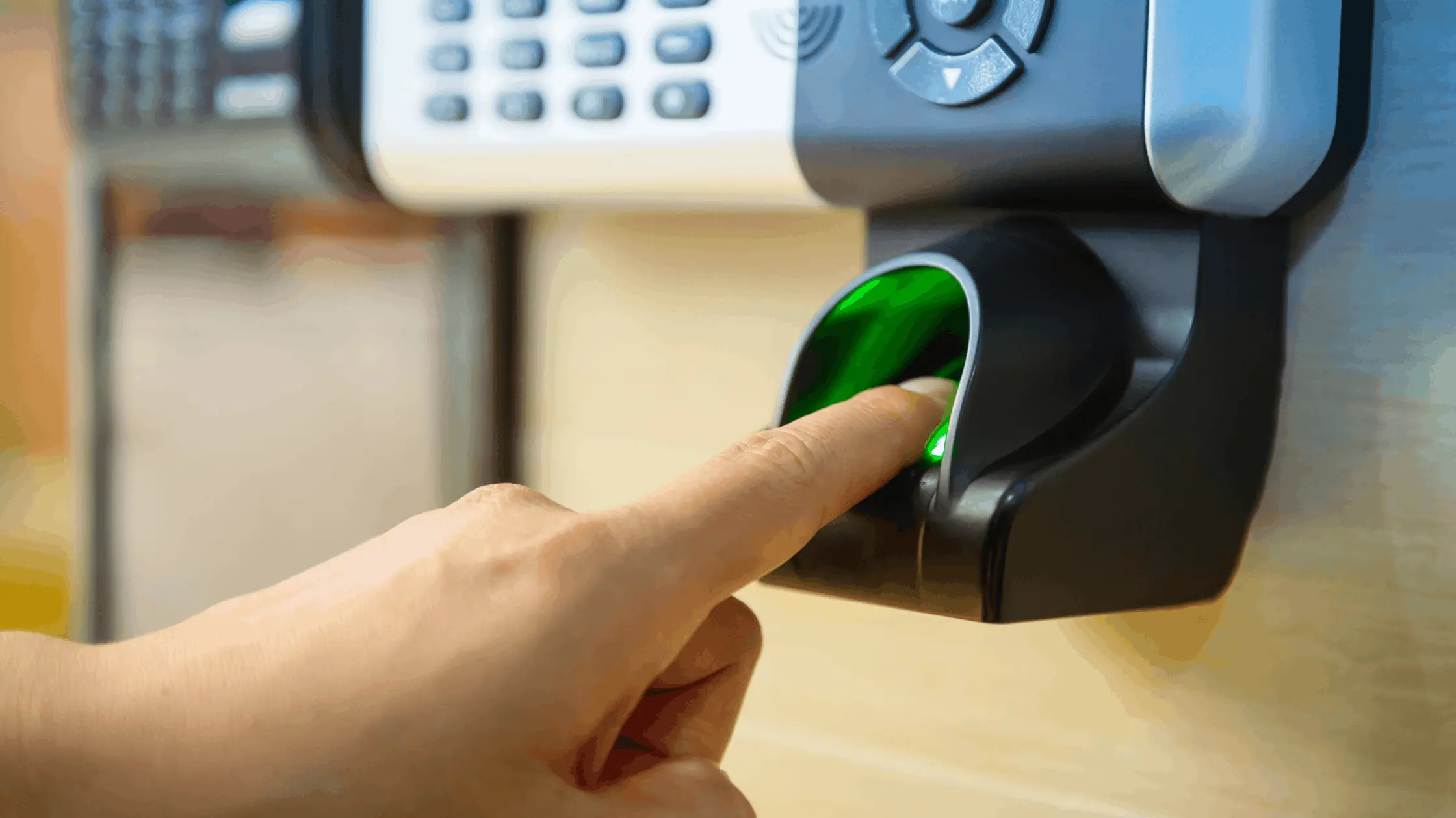 metode otentikasi sistem kontrol akses fingerprint