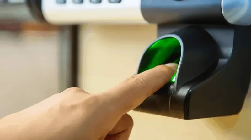 Metode otentikasi sistem kontrol akses fingerprint (2)