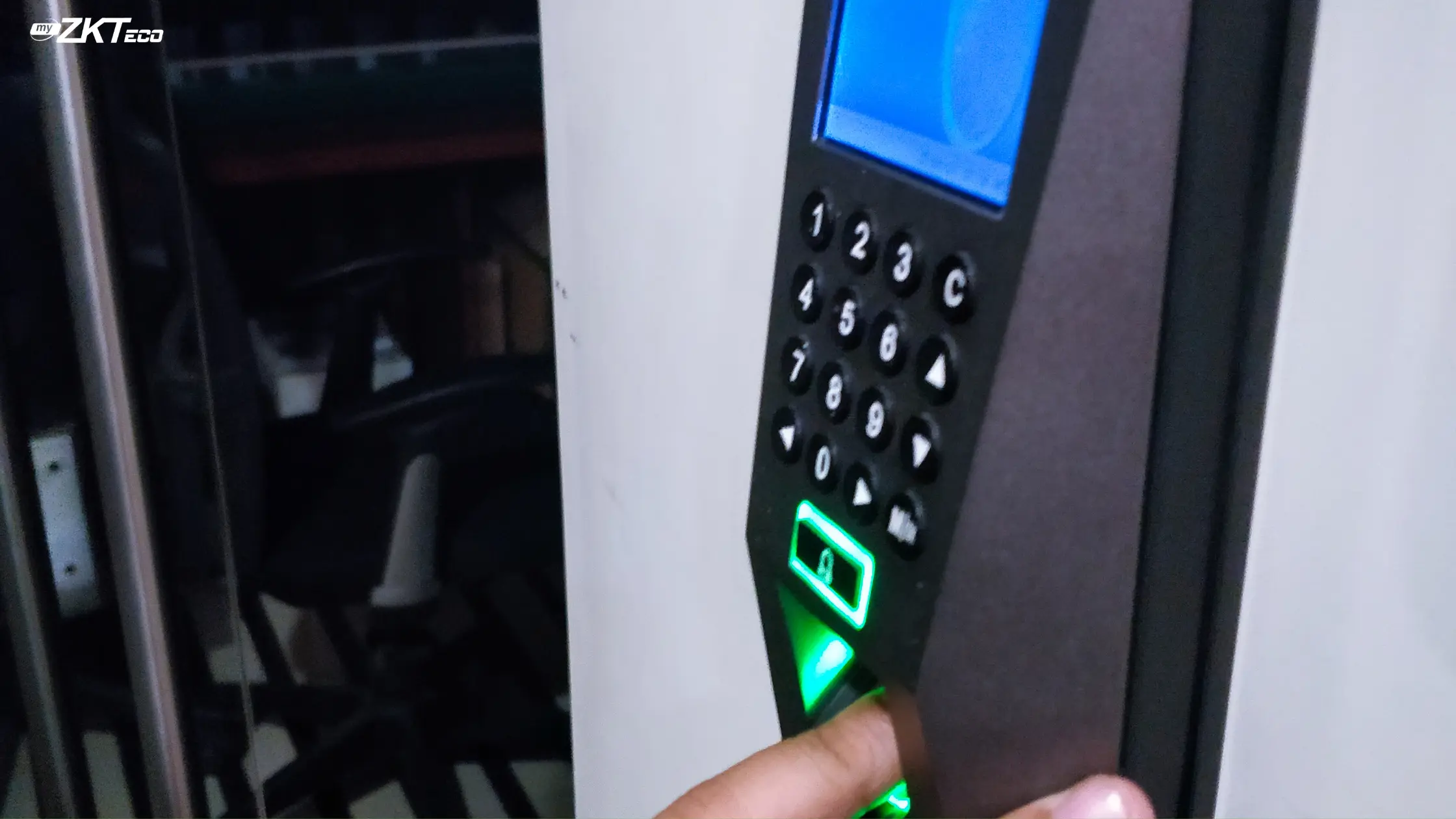 Mesin absensi solution